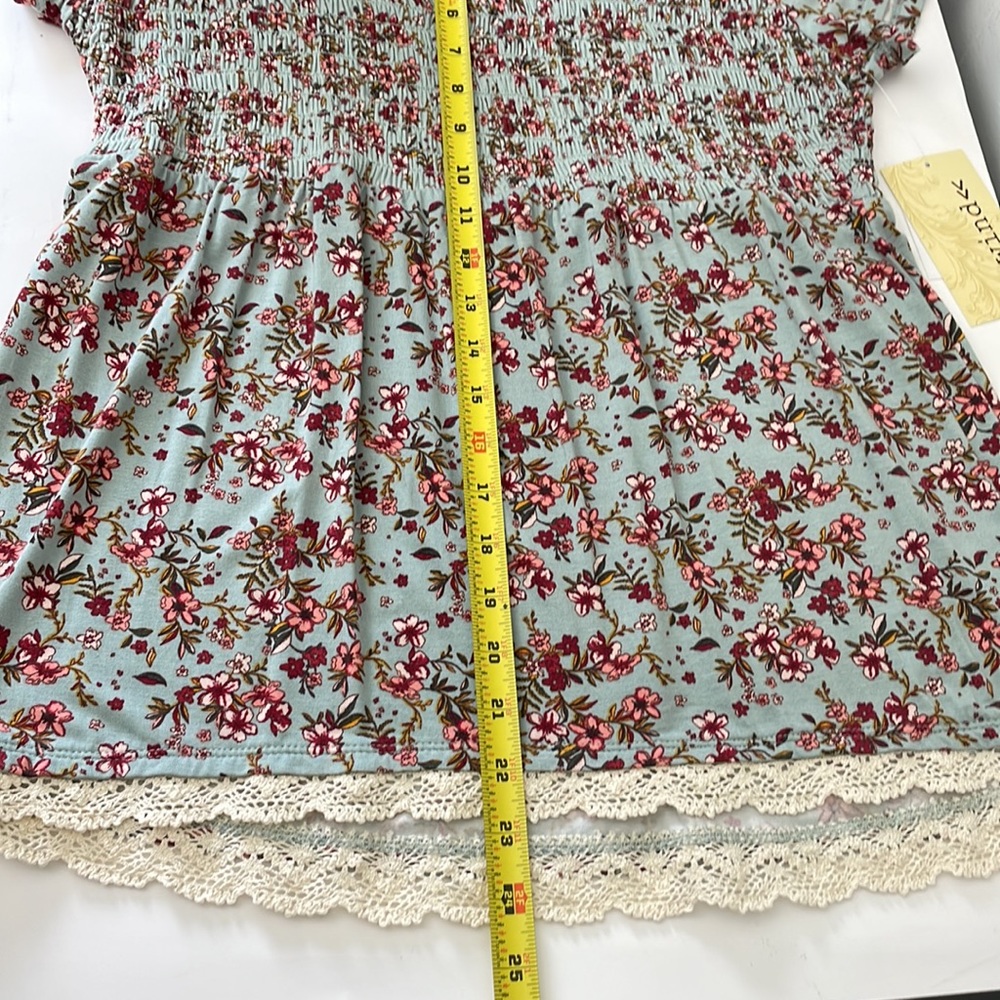 Rewind Top Size M Floral Print Smocked Empire Baby Doll Pullover Lace trim - Picture 14 of 14